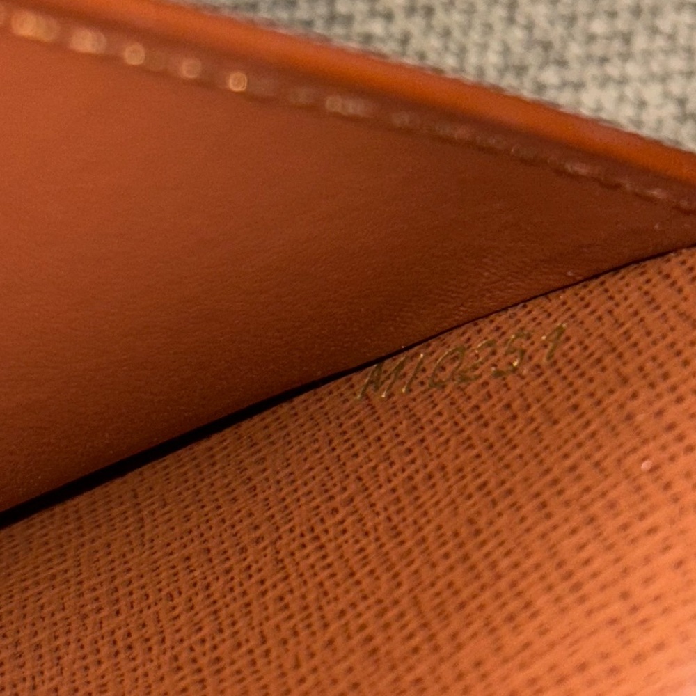 Louis Vuitton Victorine Wallet Monogram - Picture 5 of 6